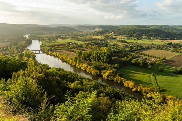 Dordogne by motorhome: on the roads of the Périgord (8 days, 350 km)